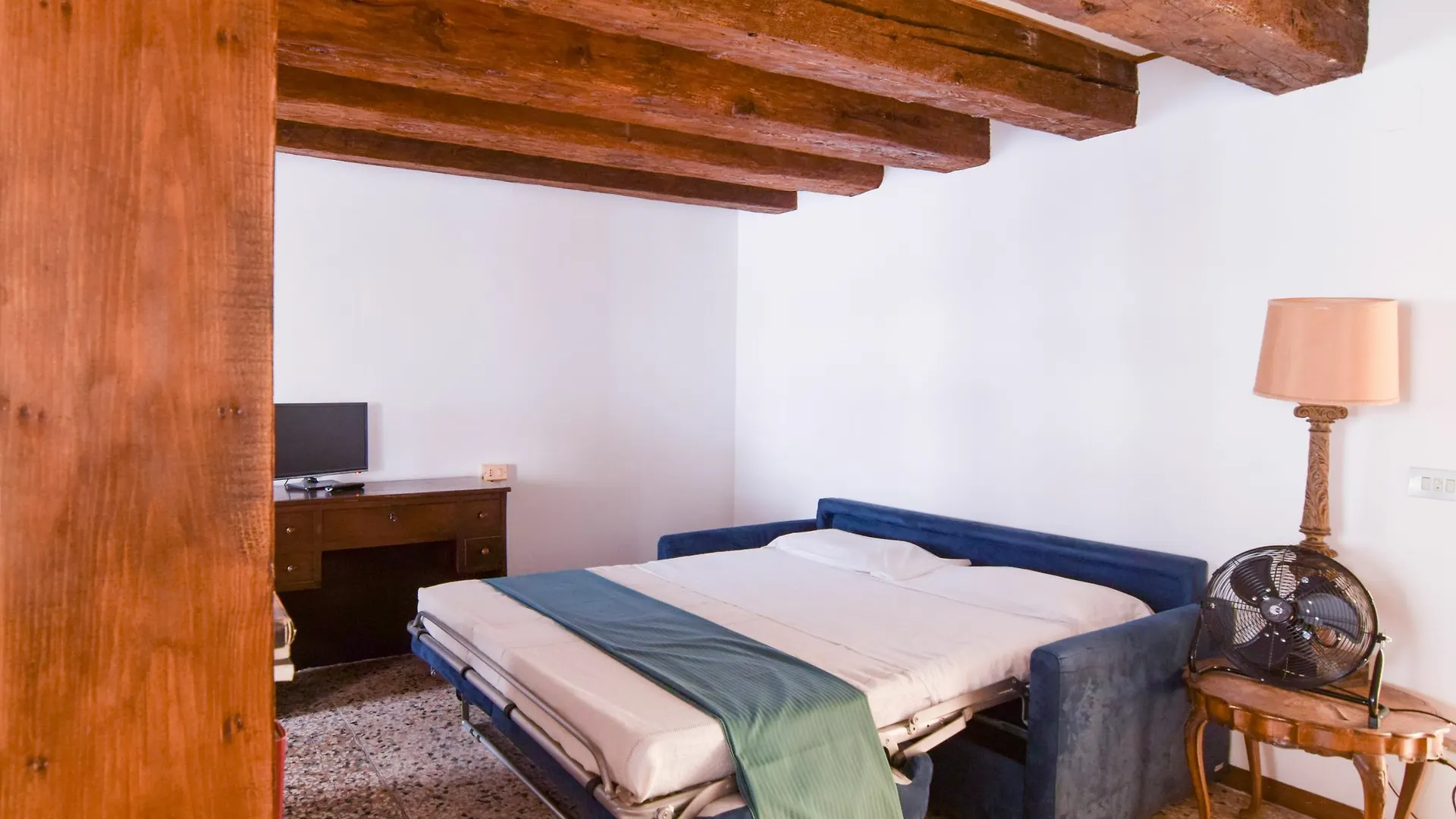 Casa Bello Venecia 0*,  Italia