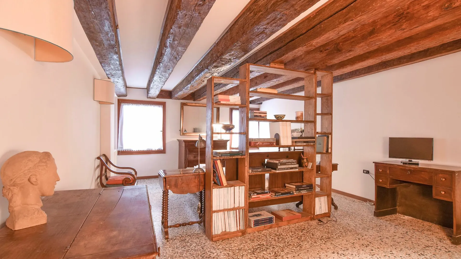 Casa Bello Venecia 0*,  Italia